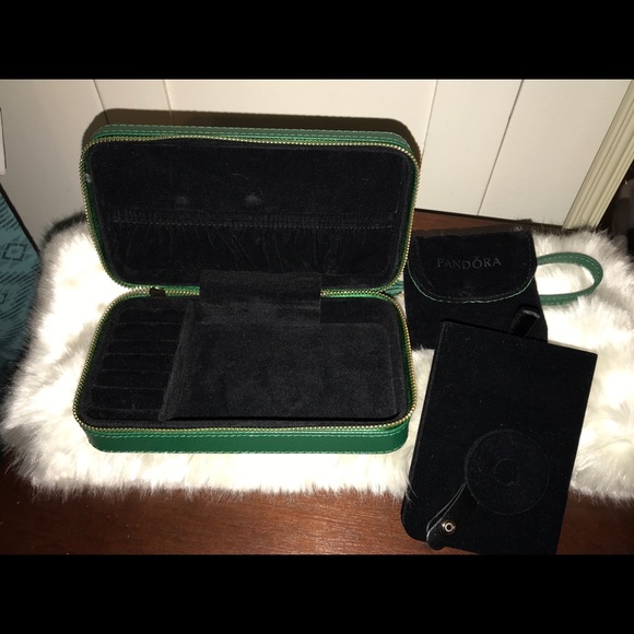 Pandora Jewelry Travel Case with Wristlet - Picture 5 of 8